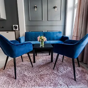 apartament-namaste-superior.poznan-hotels.com/